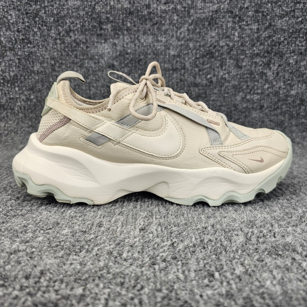 Nike TC 7900 Womens Size 9.5 Light Orewood Taupe Athletic Trainer Casual Shoes
